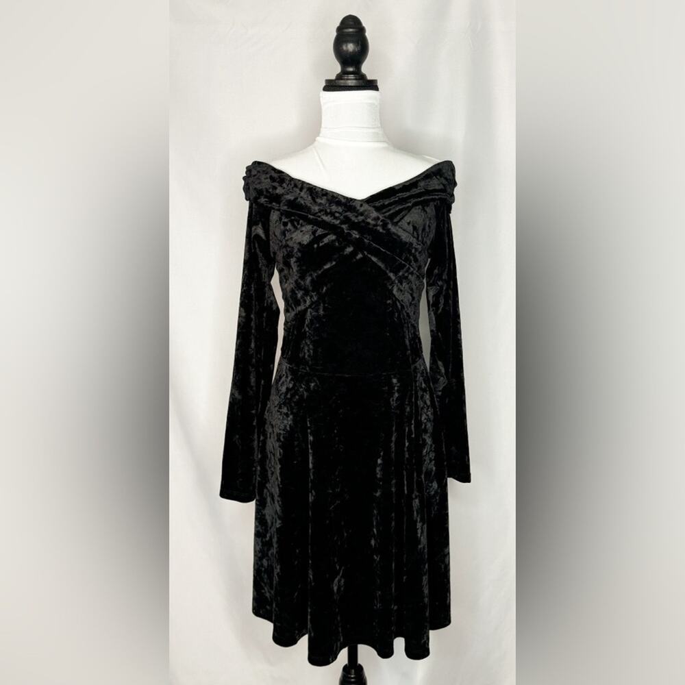 Chelsea28 Black Velvet Off The Shoulder Sz M Fit Flare Cocktail Dress Glam Party